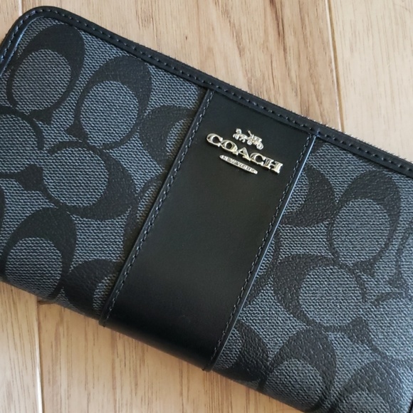 🌟Coach tote and wallet bundle🌟 - Picture 6 of 8